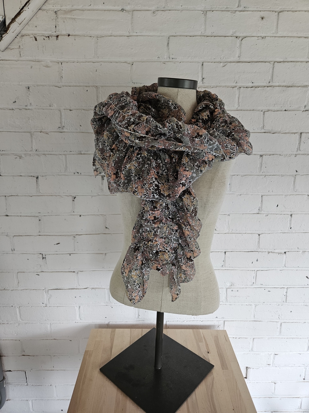 H&M Floral Ruffle Scarf in Pink and Black